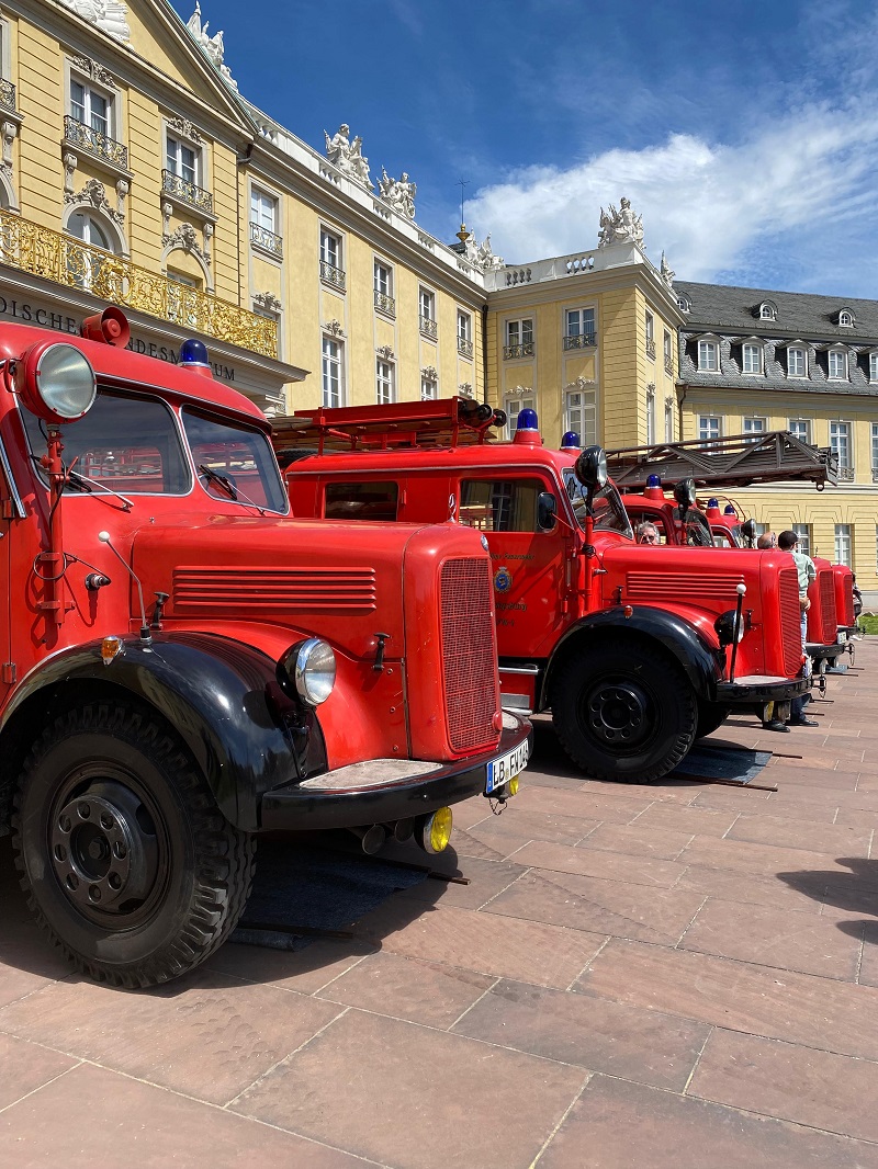 Feuerwehrfahrzeuge beim Landesoldtimertreffen in Karlsruhe