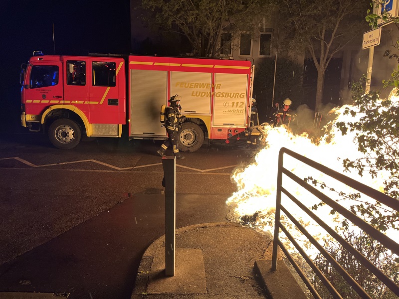 Brandbekämpfung druch die Feuerwehr 