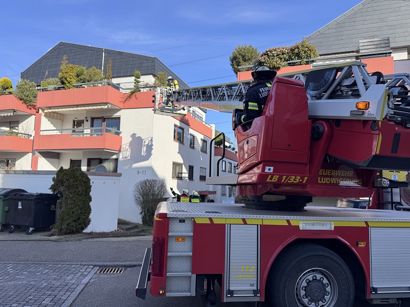 Einsatz Feuerwehr Drehleiter