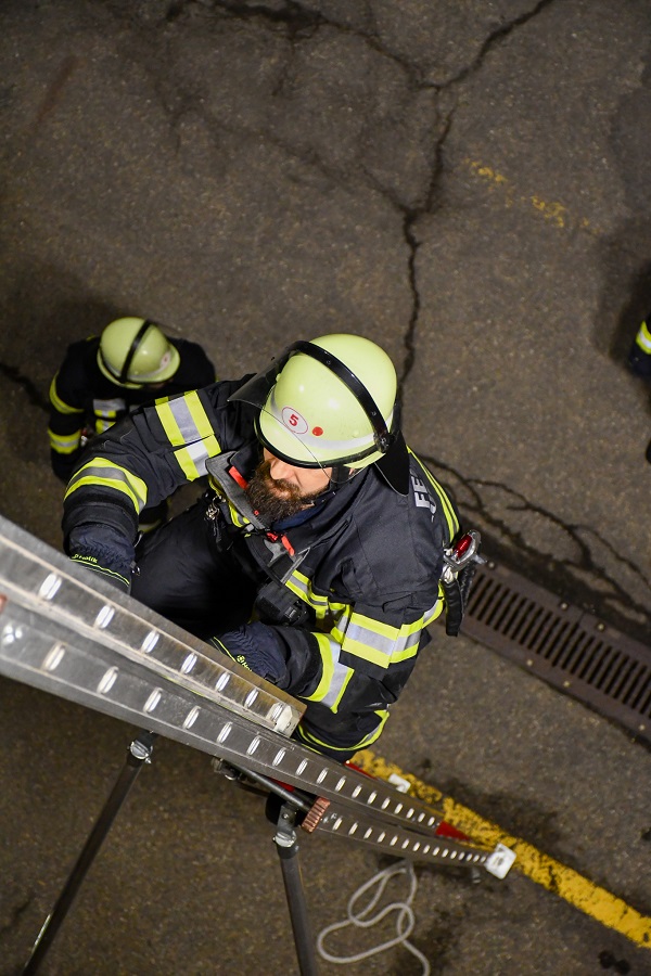 Grundausbildung Ehrenamt Leiteraufstieg