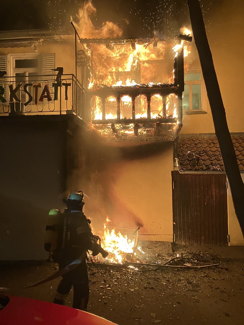Mülltonnenbrand greift über